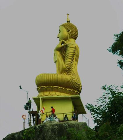 Serugala Buddha Statue